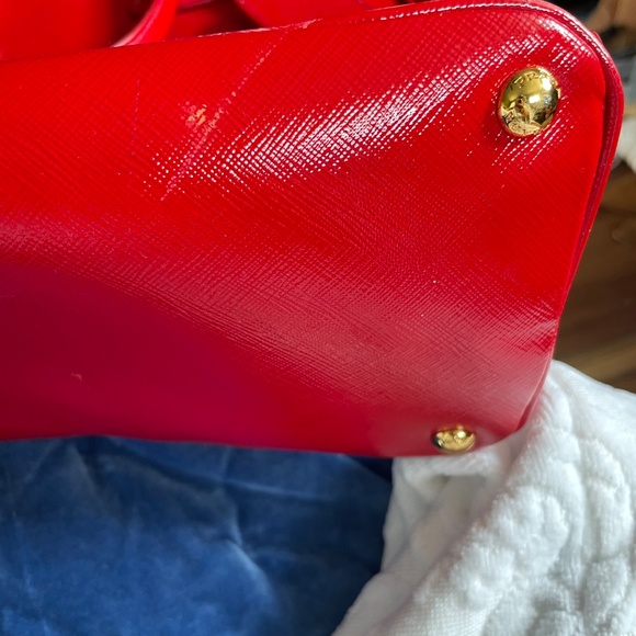 prada saffiano handbag - Picture 4 of 9